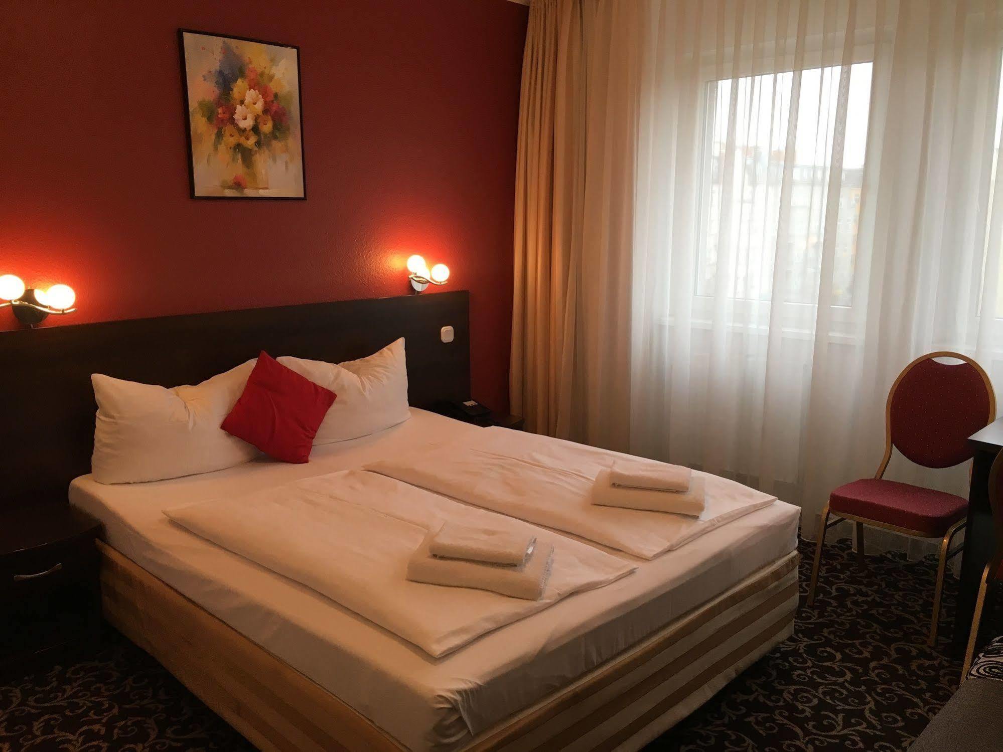 Atlas Berlin Hotel Bagian luar foto
