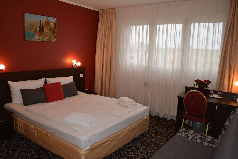 Atlas Berlin Hotel Bagian luar foto